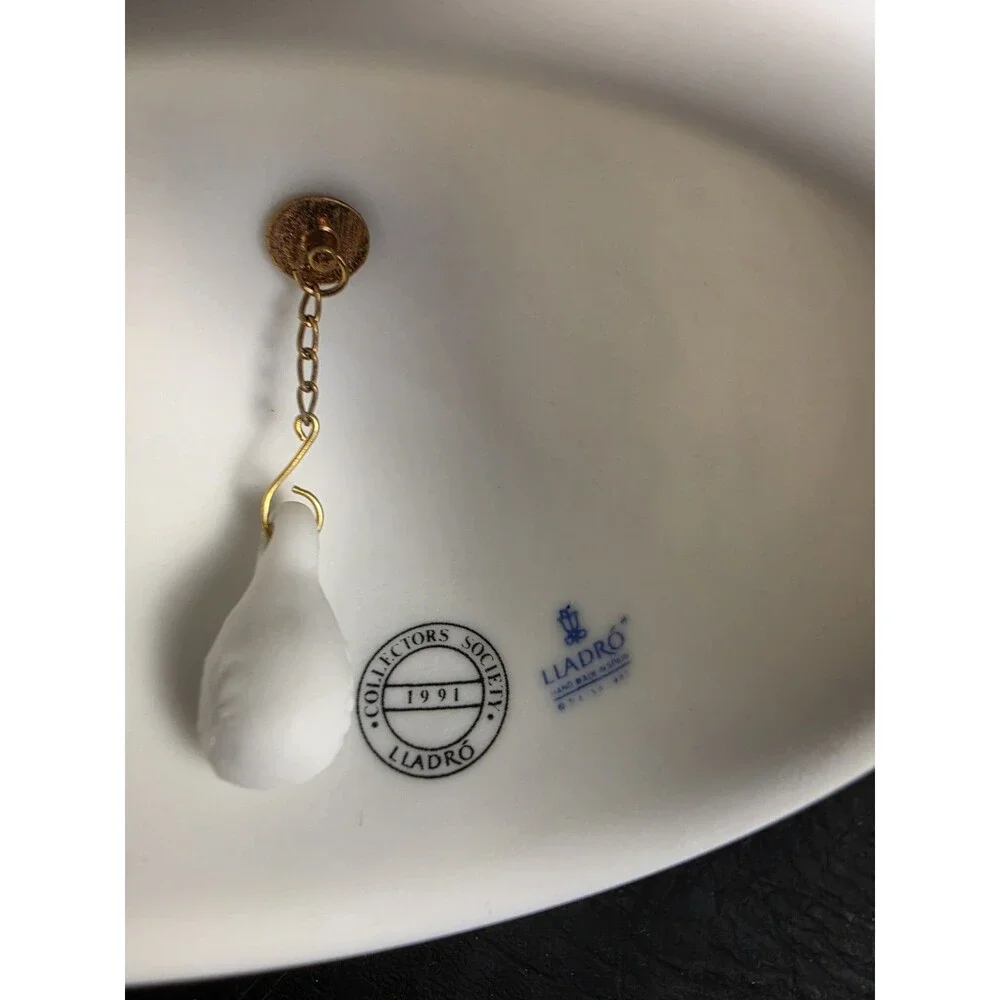 Lladro Figurine: 7613 Spring Bell (1991)